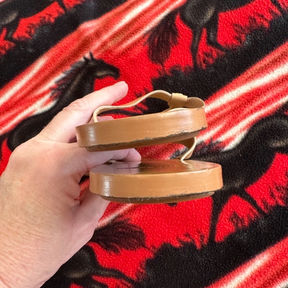 Tory Burch AUTHENTIC Tan Calf-Leather Thong Sandals 8 - Picture 5 of 10